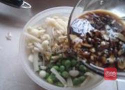 豌豆拌金针菇的做法图解6