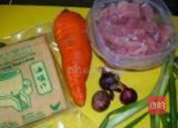 五香豆腐萝卜卤肉的做法图解1