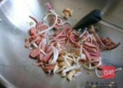 三丝炒河粉的做法图解3