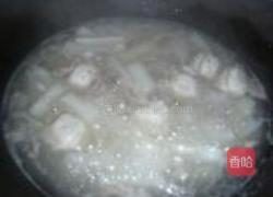鱼丸肉片萝卜汤的做法图解9