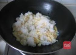虾球鸡粒炒饭的做法图解9