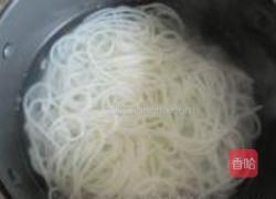 虾汤米线的做法图解14