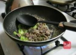 芹菜炒鸡胗的做法图解5