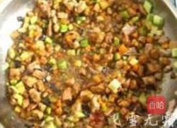 肉丁炒饭的做法图解6