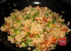 茄汁虾仁炒饭的做法图解10