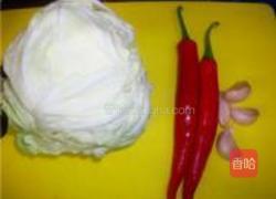 黑胡椒炒手撕包菜的做法图解1