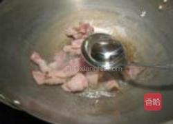 咸肉片炒秋葵的做法图解2