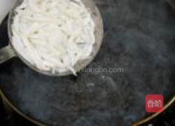 韭菜炒银鱼的做法图解3