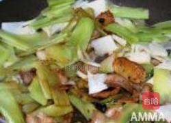 五花肉爆二笋的做法图解5