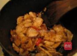 洋葱胡萝卜炒咸肉的做法图解5
