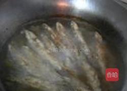 椒盐香酥多春鱼的做法图解6