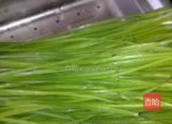韭菜豆芽炒果条的做法图解2