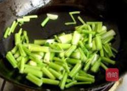 芹菜炒肉丝的做法图解5