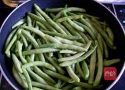 干煸豆角的做法图解3
