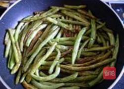 干煸豆角的做法图解4