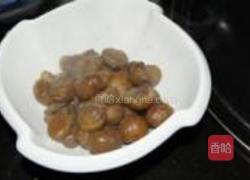 芹菜炒栗子的做法图解5