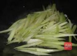 芹菜炒栗子的做法图解7