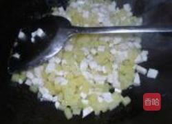 土豆鱼丸炒饭的做法图解8