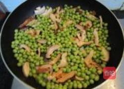 豌豆香菇鸡片的做法图解5