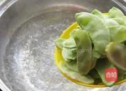 扁豆炒香肠}的做法图解3