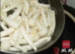 海鲜菇丸子汤的做法图解7
