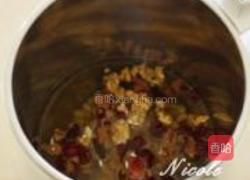核桃红枣糯米豆浆的做法图解3