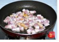 红烧肉焖笋的做法图解2