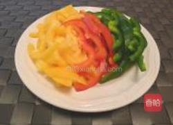 彩椒牛肉片的做法图解2