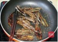 香煎马布鱼干的做法图解4