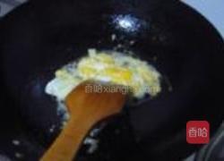 豆瓣酱蛋炒饭的做法图解3