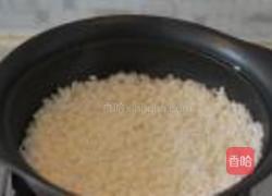 儿菜咸肉煲仔饭的做法图解8