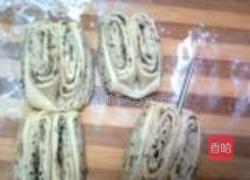 黑芝麻核桃花卷的做法图解6