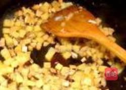 泡菜土豆什锦炒饭的做法图解7