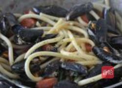 贻贝大虾意面的做法图解8
