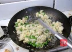 虾仁青豆蛋炒饭的做法图解11