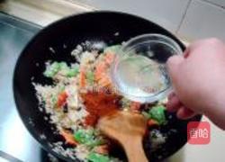 焗鸡肉海鲜饭的做法图解4