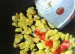 蛋包馒头炒饭的做法图解3