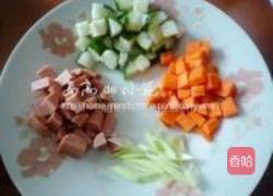 炒馒头丁的做法图解1