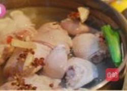 香辣美容蹄的做法图解1