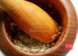 木耳紫甘蓝豆腐皮的做法图解3