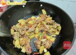 土豆红烧鸡的做法图解4