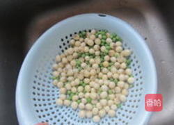 虾仁青豆莲子米的做法图解7