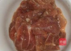 私房菜黑胡椒炒肉的做法图解2