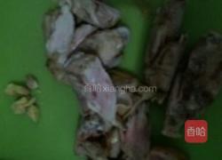 珍鲜菌鸡煲的做法图解2