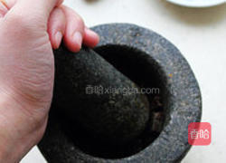 自制阿胶枣的做法图解1