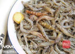 小甜虾白萝卜汤的做法图解1