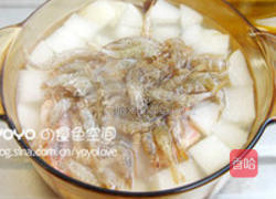 小甜虾白萝卜汤的做法图解3