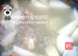 枸杞萝卜虾汤的做法图解2