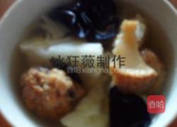 豆腐肉圆猴头菇花菜木耳汤的做法图解4