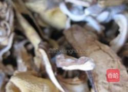 鲟鱼八珍锅的做法图解2